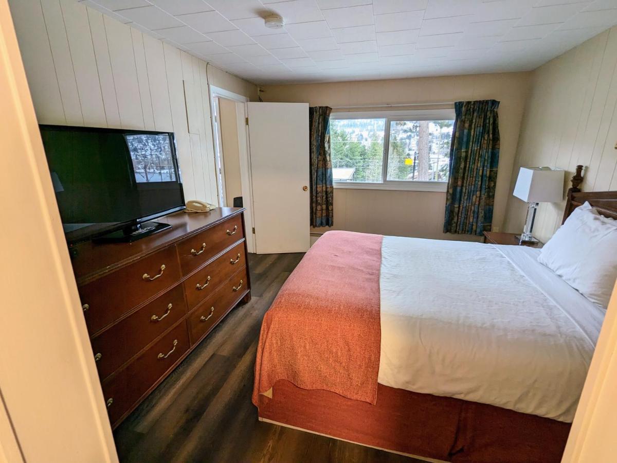 Two-Bedroom Suite