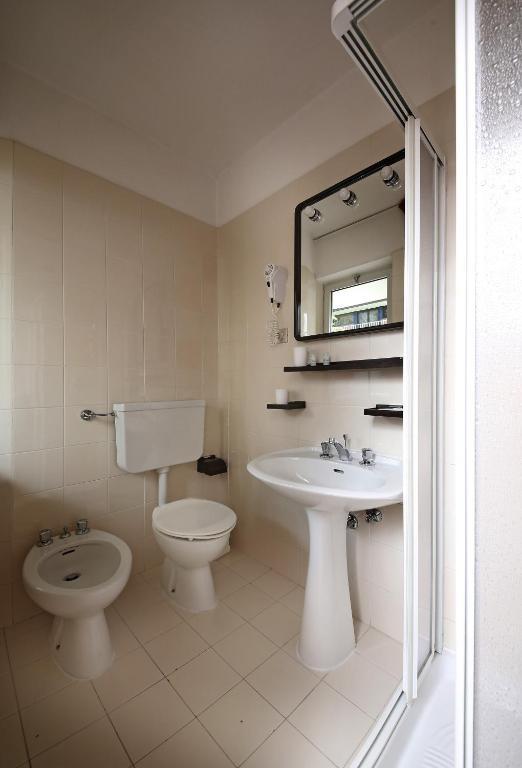 Standard Doppel- oder Zweibettzimmer mit Gartenblick